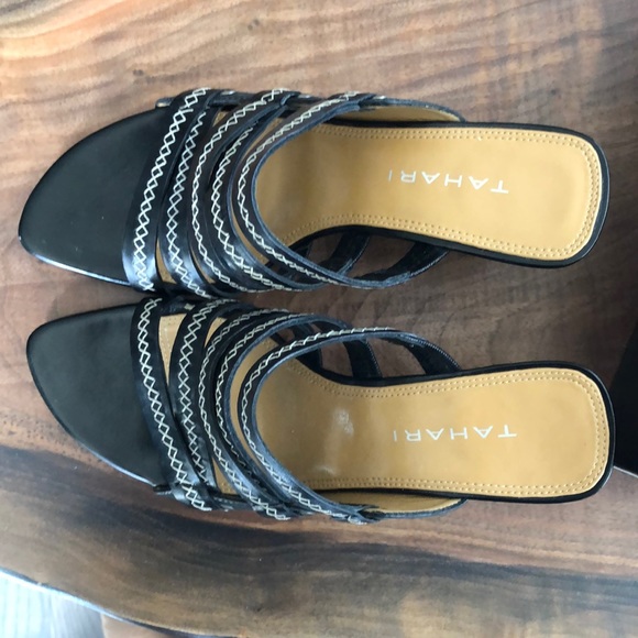 Gorgeous Tahari wedges!  7.5m - Picture 6 of 8